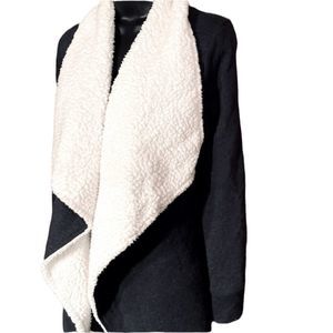 Gray open front jacket size medium womans Sherpa lining warm long sleeve sweater